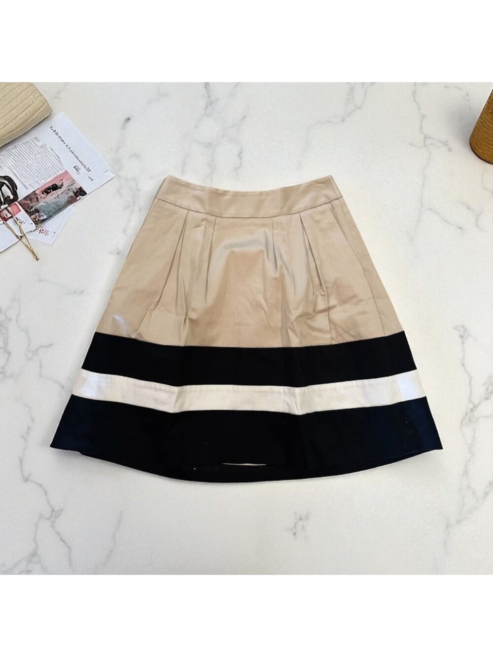 WHITE HOUSE BLACK MARKET WHBM Tan Black A Line Skirt Size 0